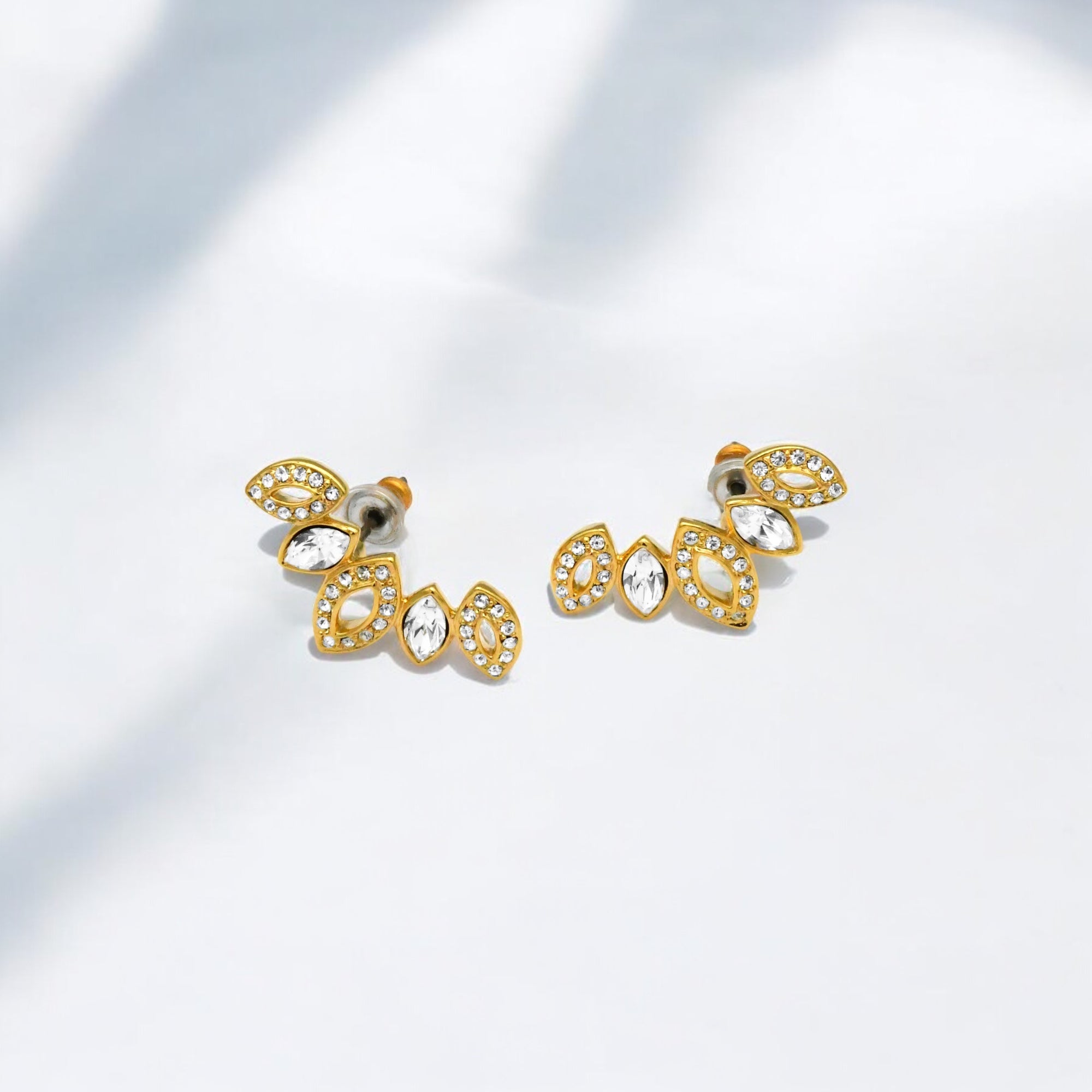 フォリエージ ピアス