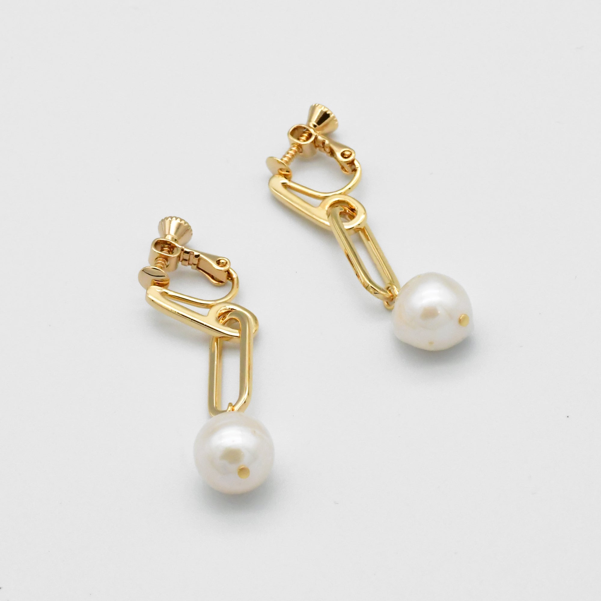 Trésor baroque pearl Clip Earrings