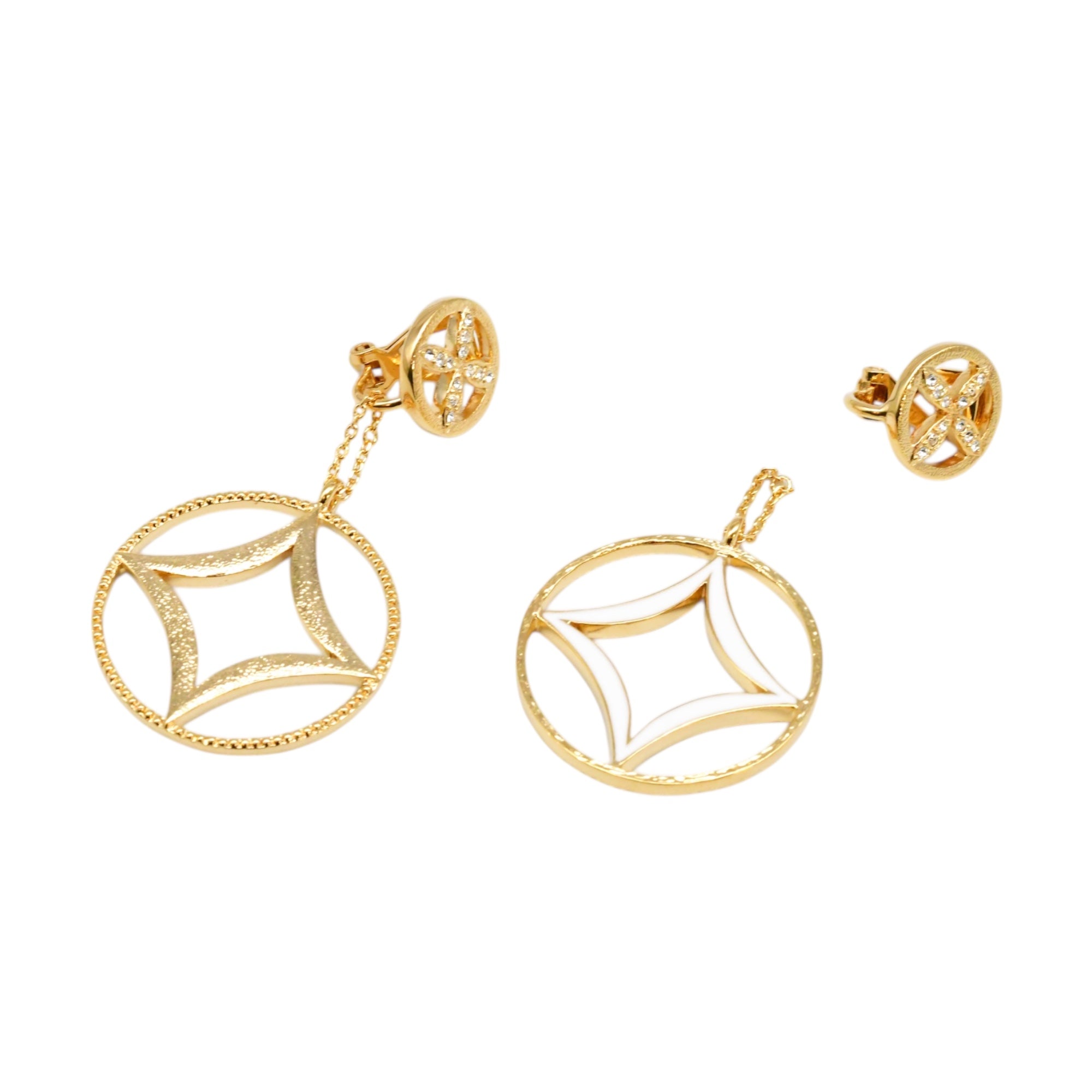 En by Kyogen White Clip Earrings